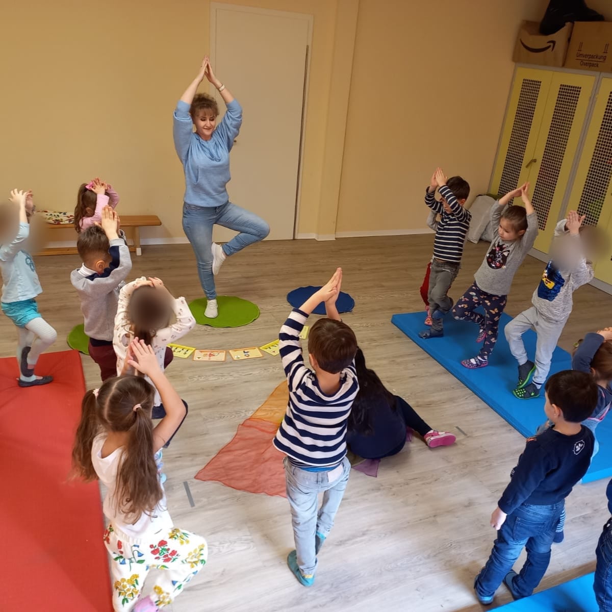 Projekt: „Sport, Bewegung und Kinder Yoga“ in der STARKITA Haeckelstr. 10